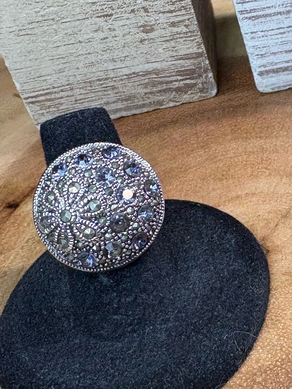 Vintage-Inspired Silver Floral Statement Ring - Silver